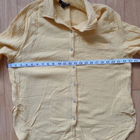 Kenneth Cole Reaction Button-up Blouse, Large, Yellow - Picture 9 of 10